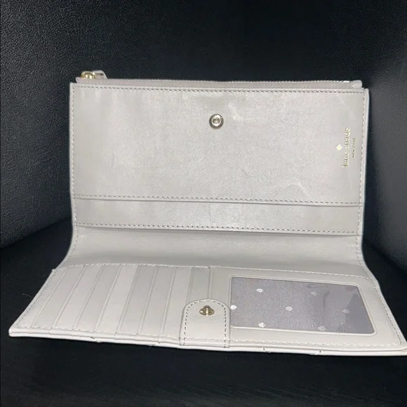 Kate Spade Wallet with Quilted Leather in Dove Gray - Picture 3 of 4
